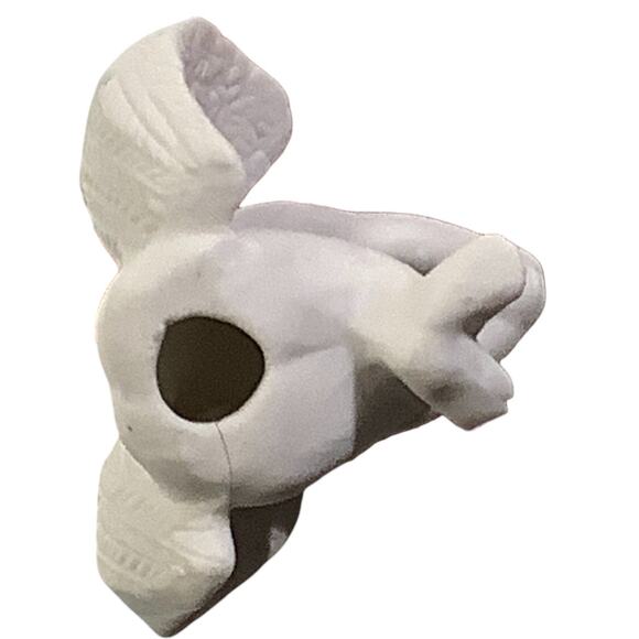 Vintage Porcelain Baby and Roses Cherub, 2-1/2"W x 2-1/2"H  x 1-3/4"D, NIB - Picture 5 of 6